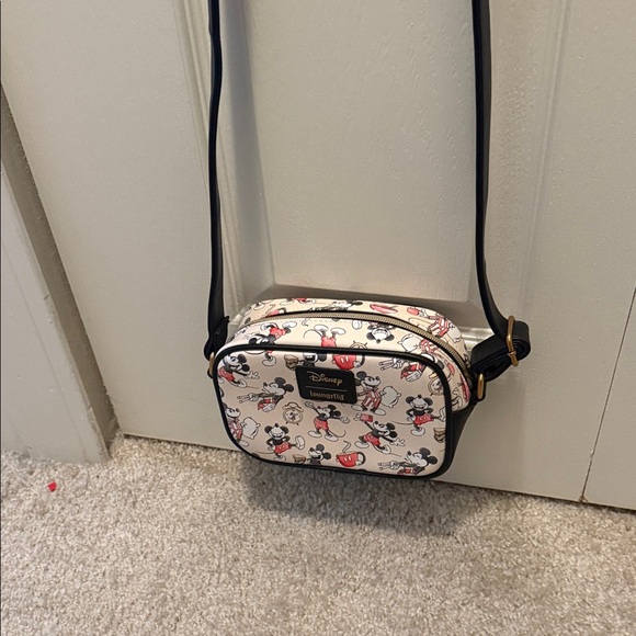 Loungefly Disney Mickey Mouse Crossbody Bag - Cream and black - Picture 3 of 4